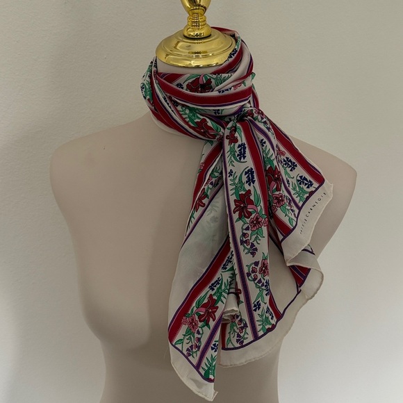 Vintage Accessories - Gorgeous Vintage Hattie Carnegie Oblong White Green Purple and Burgundy Scarf